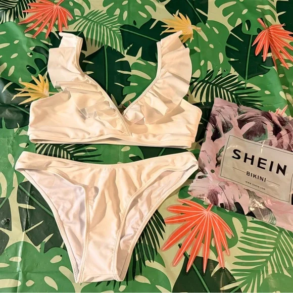 New Shein White Ruffle 2pc Bikini Set M NWT - Picture 1 of 10